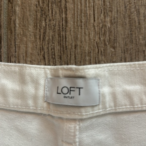 super cute NWT size 12 white mom jean shorts from LOFT - Picture 2 of 4